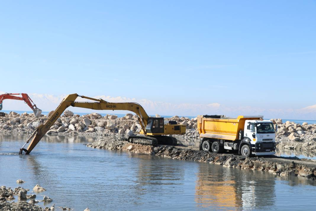 Van Gölü’nde alarma geçiren gelişme! Kayboluyor… - Resim: 9